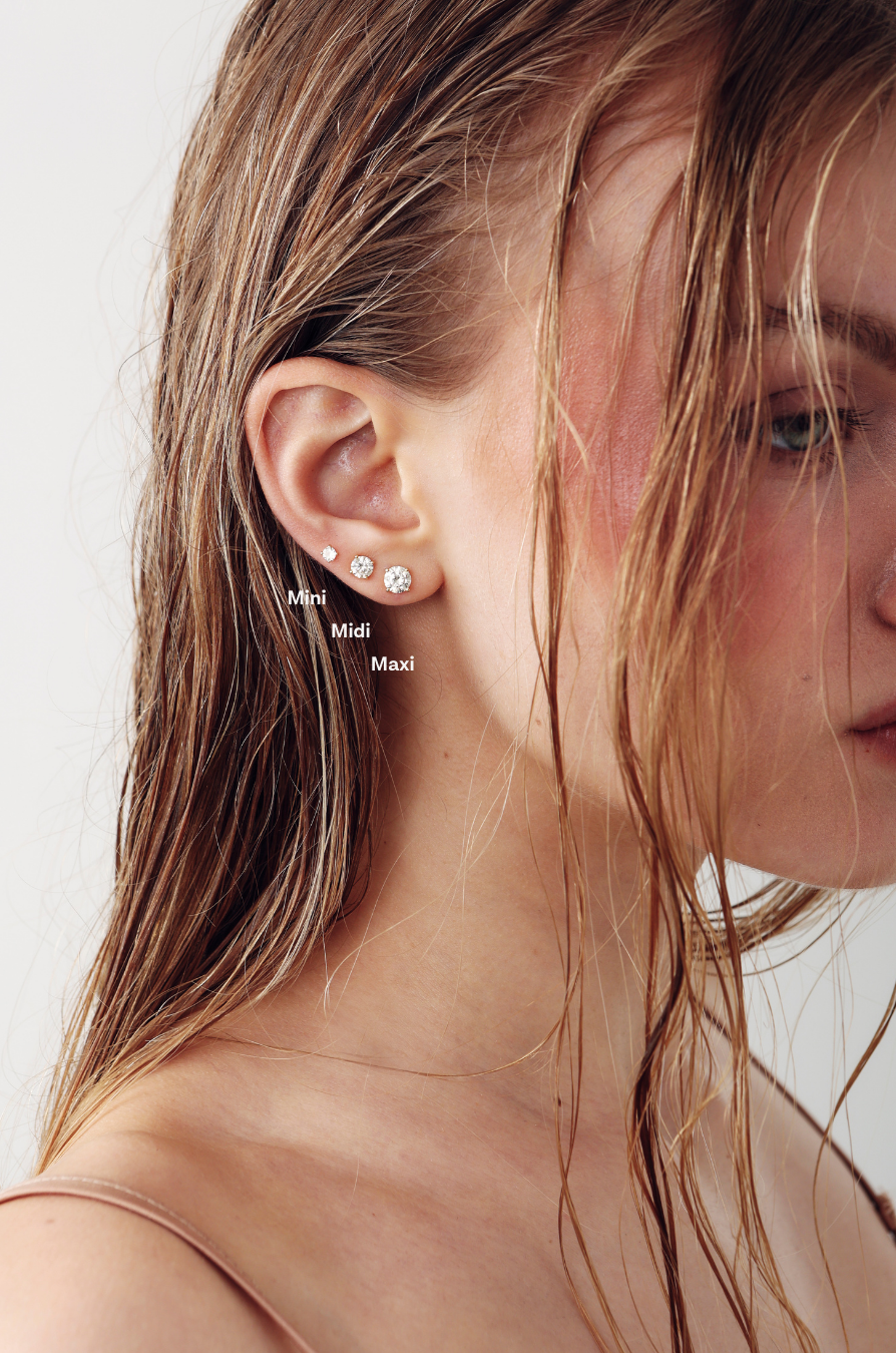 MINI ROUND STUD IVORY