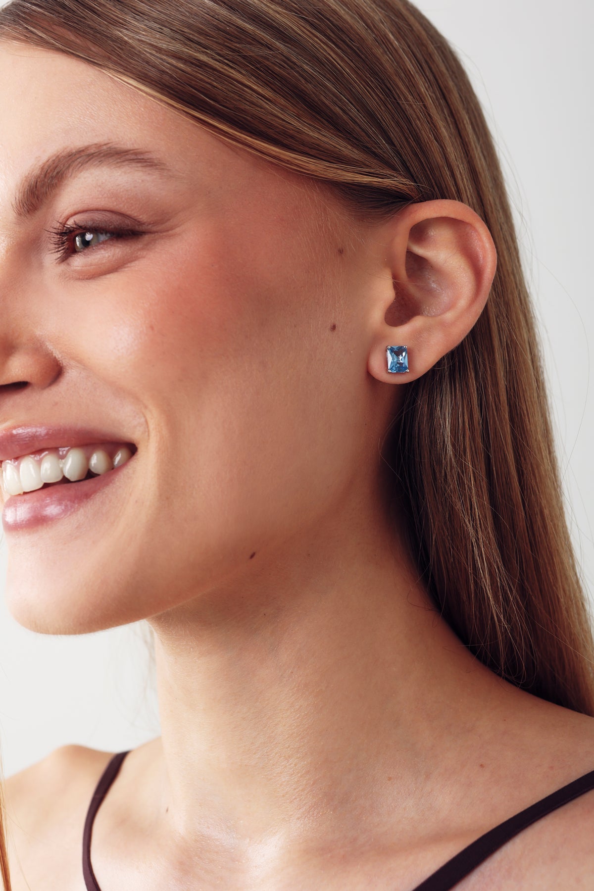 MAXI RECTANGULAR STUD LIGHT-BLUE