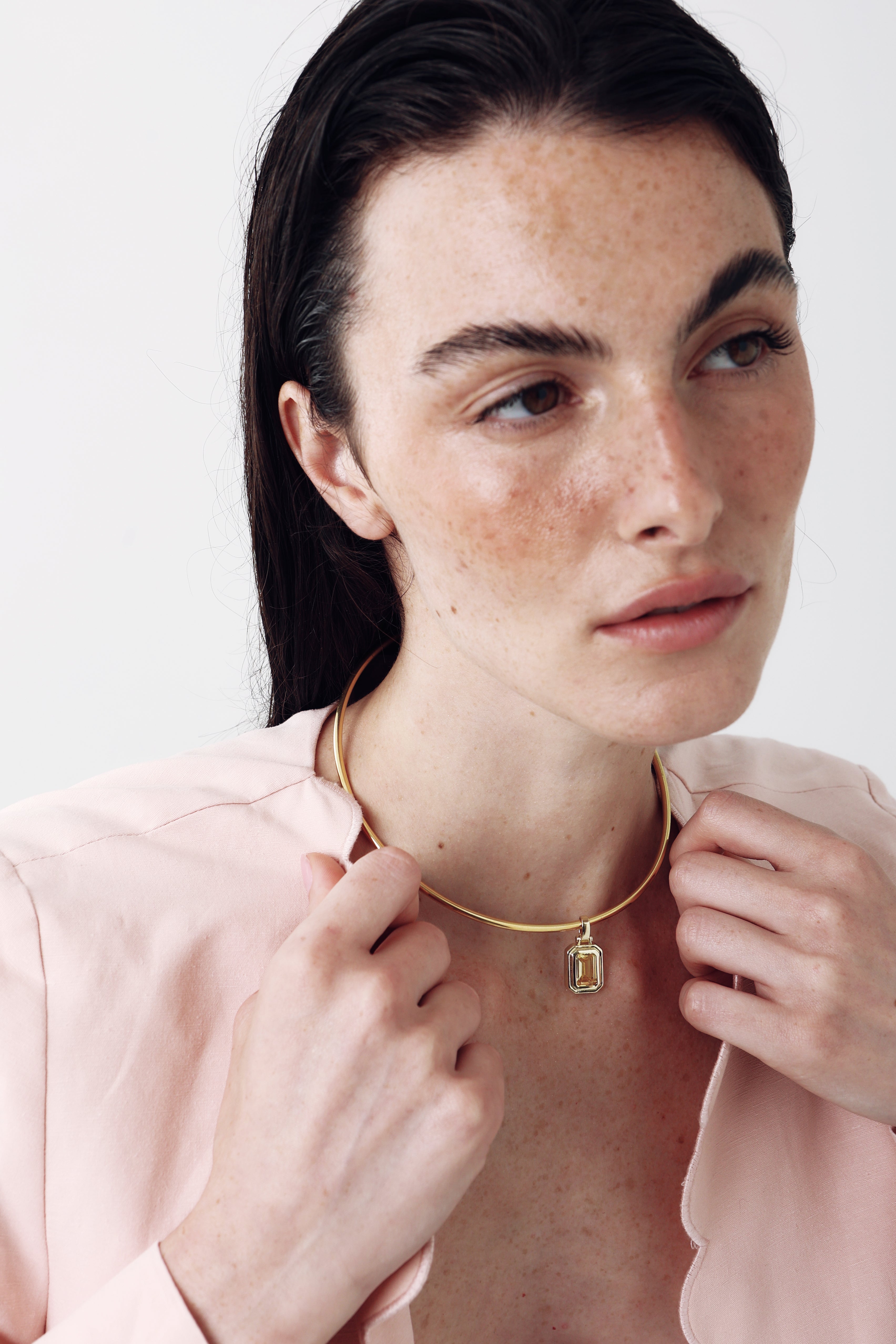 THE SAND PENDANT