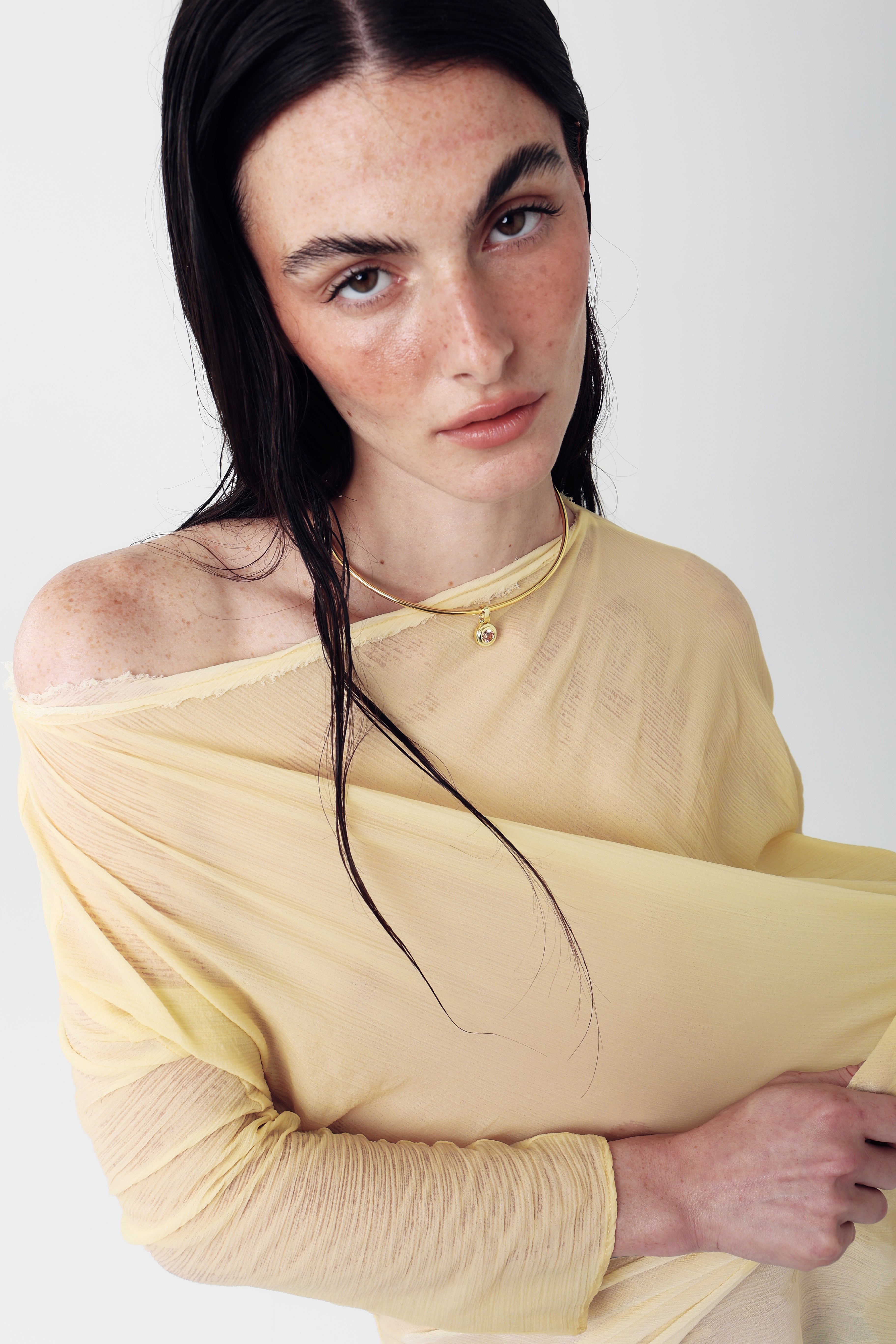 THE HONEY PENDANT